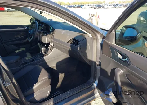 2024 Volkswagen Jetta 1.5T Se from USA, damaged, VIN 3VW7M7BU7RM079590